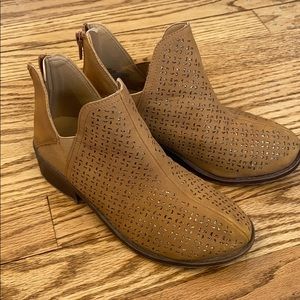 Girls leather booties size 1 Sonoma